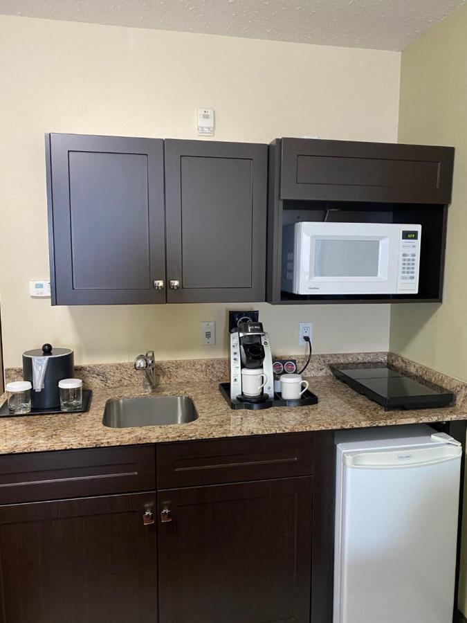Best Western Plus Red Deer Inn & Suite Exterior foto