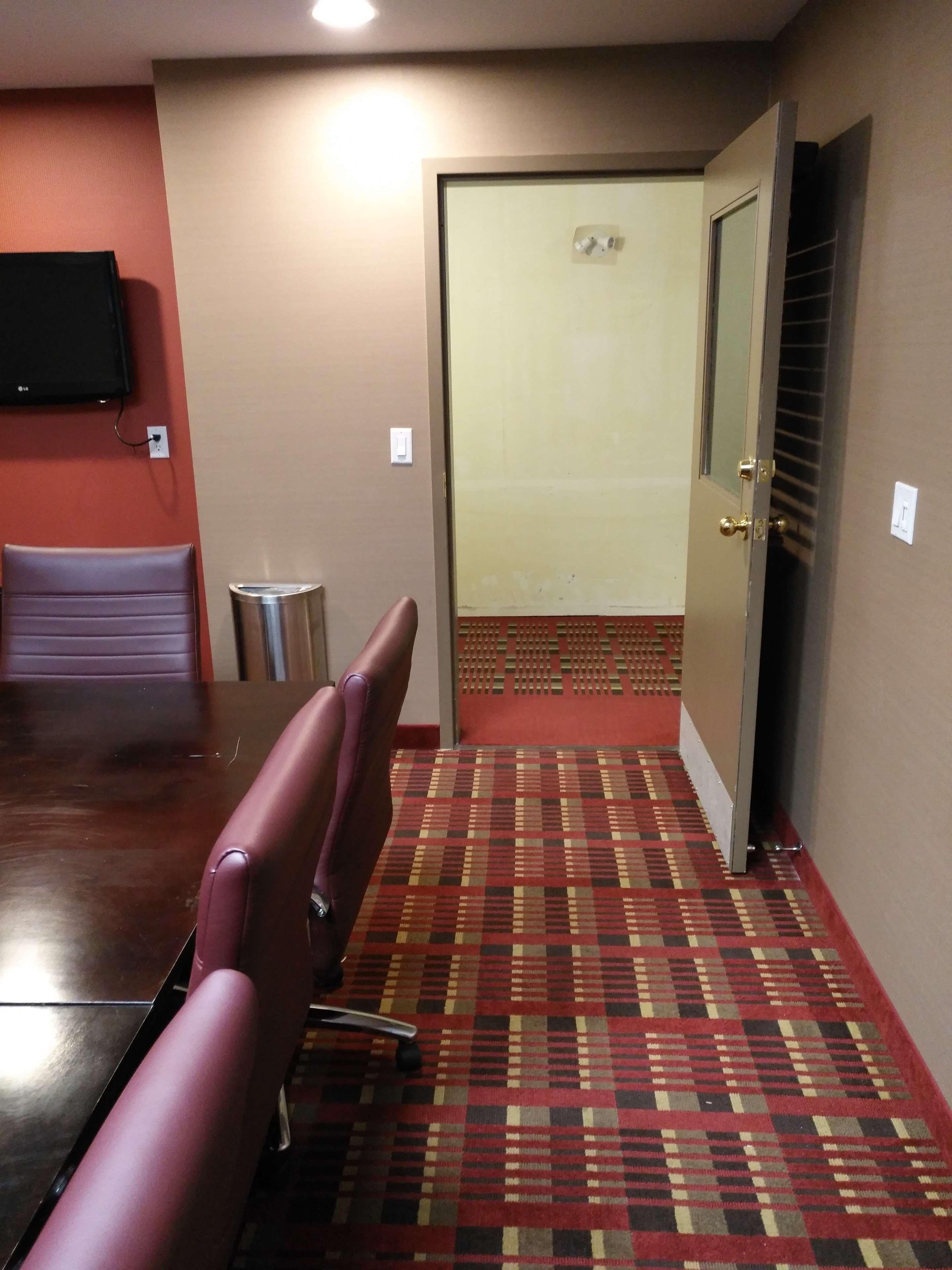 Best Western Plus Red Deer Inn & Suite Exterior foto