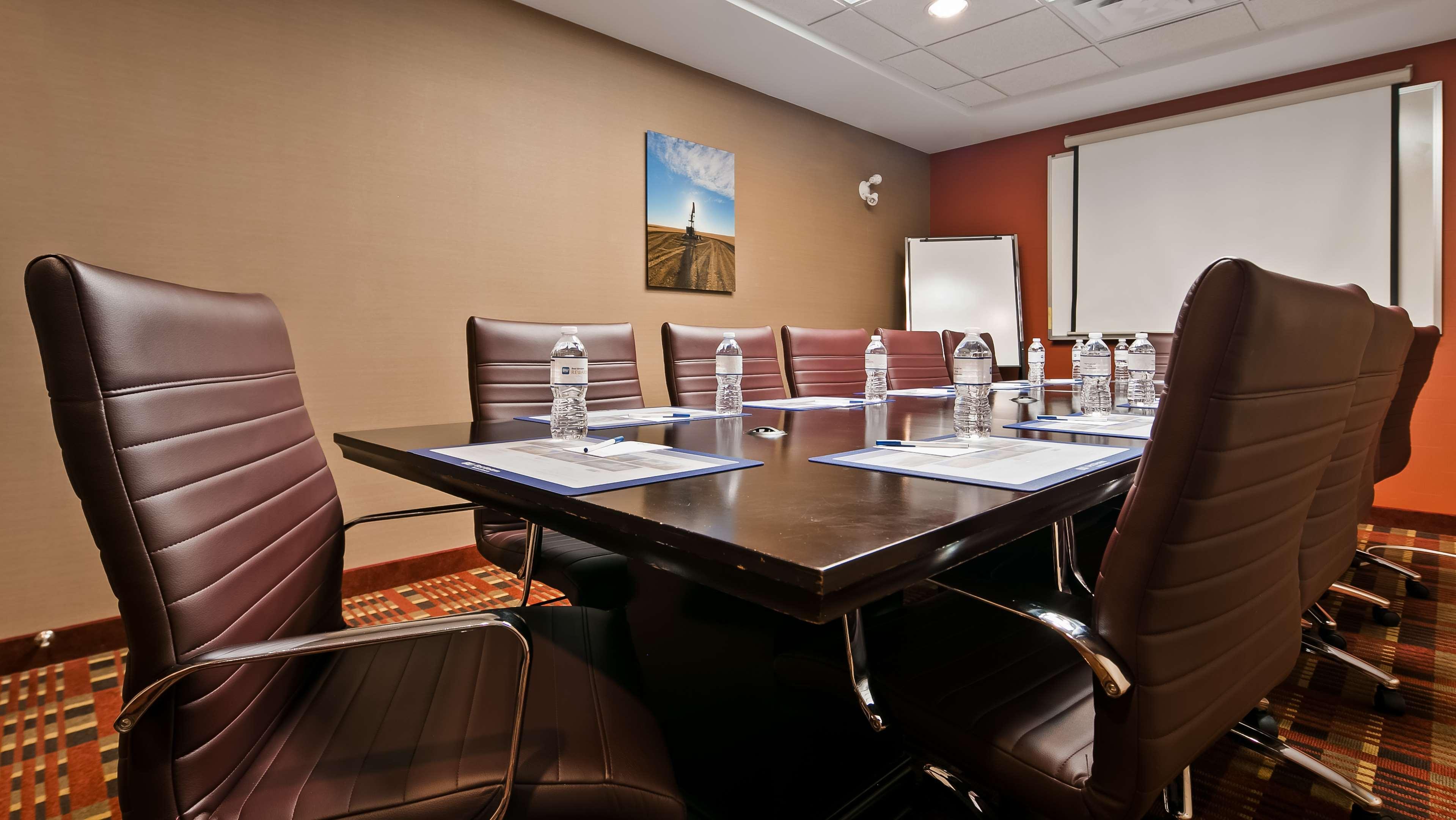 Best Western Plus Red Deer Inn & Suite Exterior foto