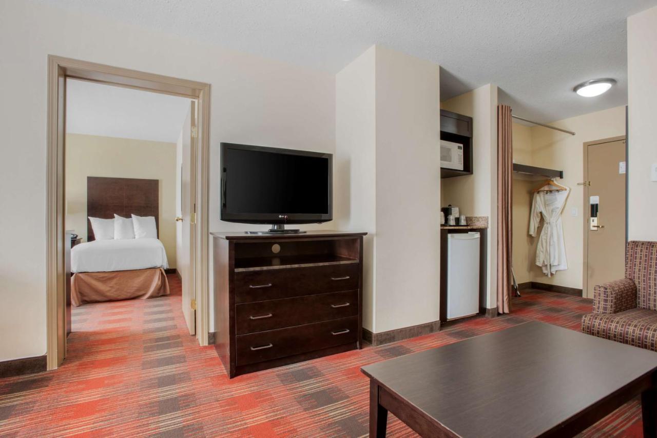Best Western Plus Red Deer Inn & Suite Exterior foto