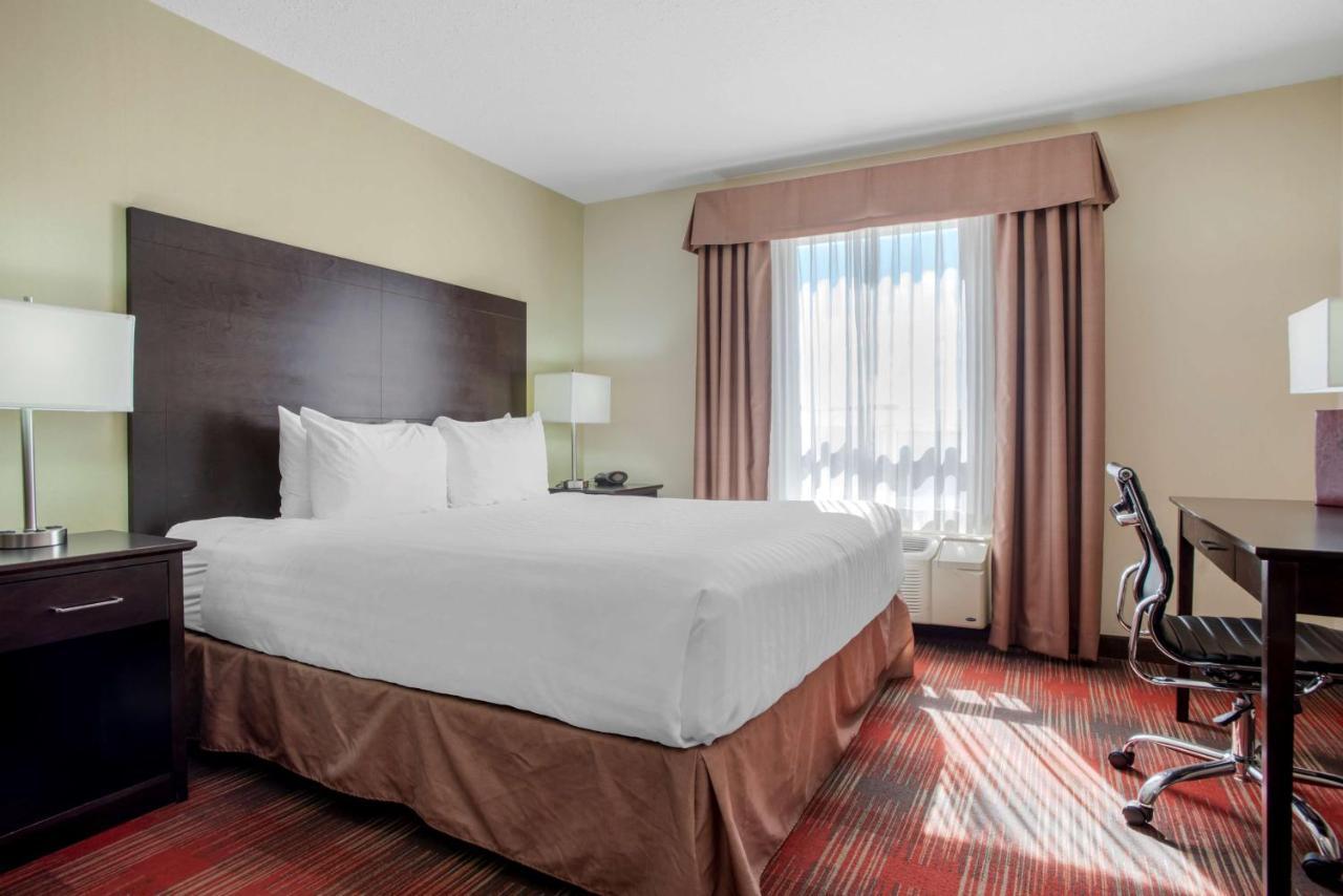 Best Western Plus Red Deer Inn & Suite Exterior foto