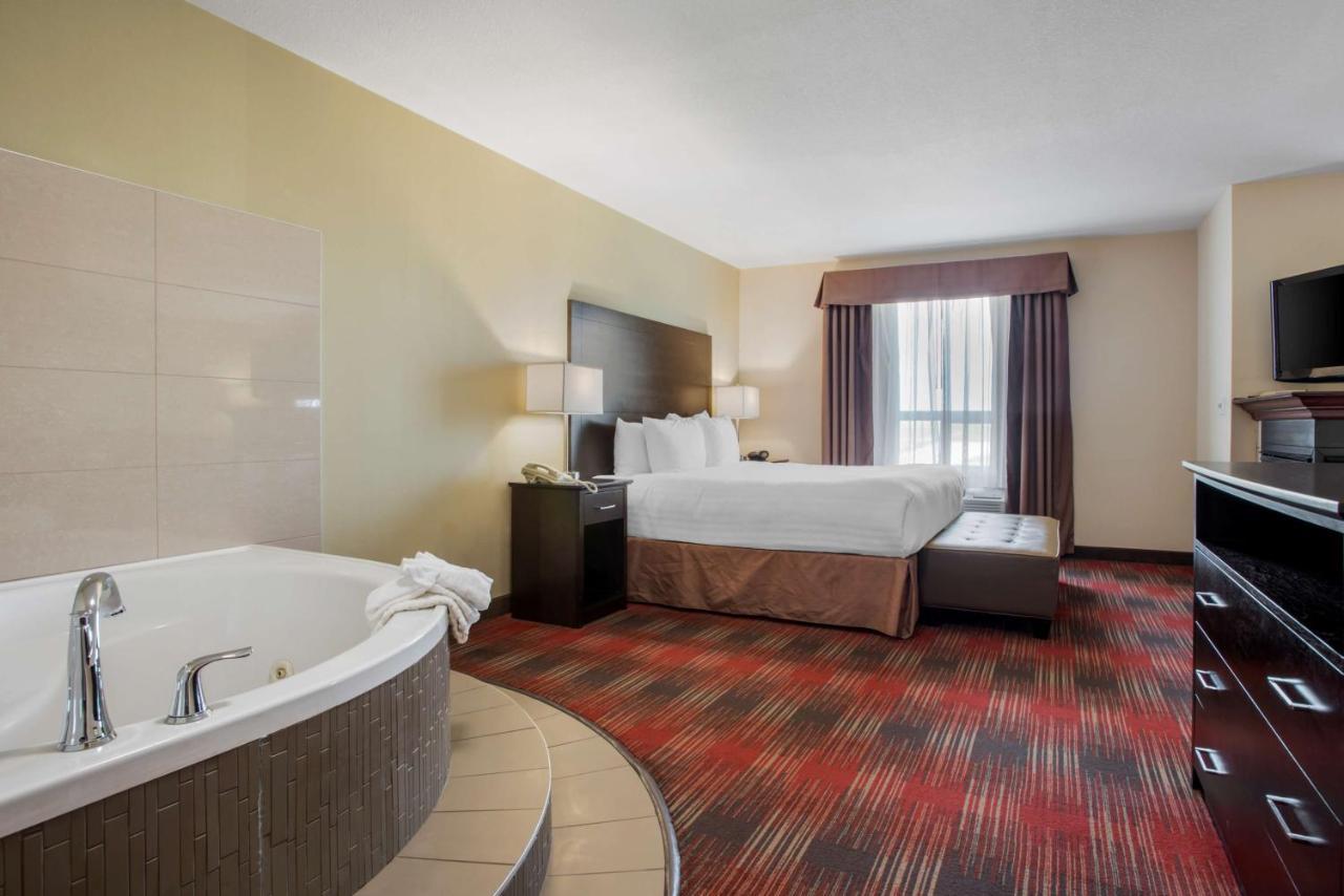 Best Western Plus Red Deer Inn & Suite Exterior foto