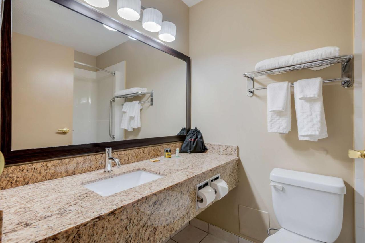 Best Western Plus Red Deer Inn & Suite Exterior foto
