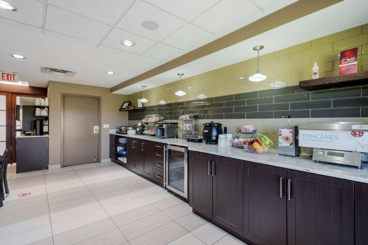 Best Western Plus Red Deer Inn & Suite Exterior foto