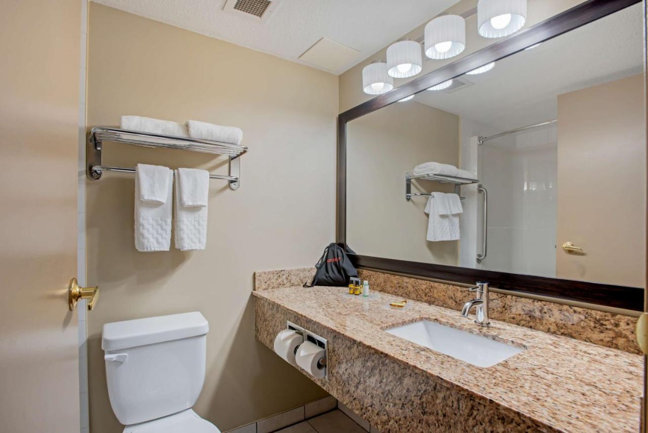 Best Western Plus Red Deer Inn & Suite Exterior foto