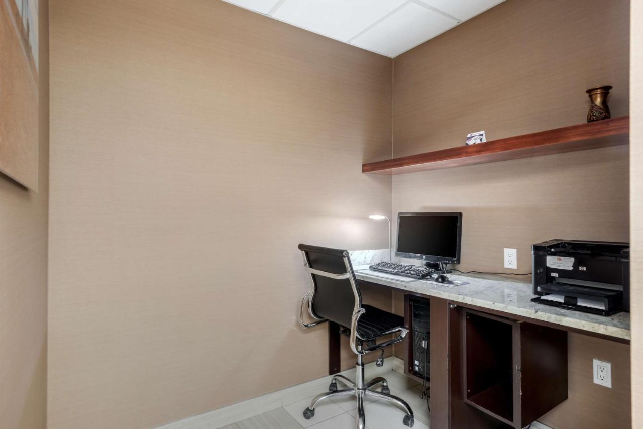 Best Western Plus Red Deer Inn & Suite Exterior foto
