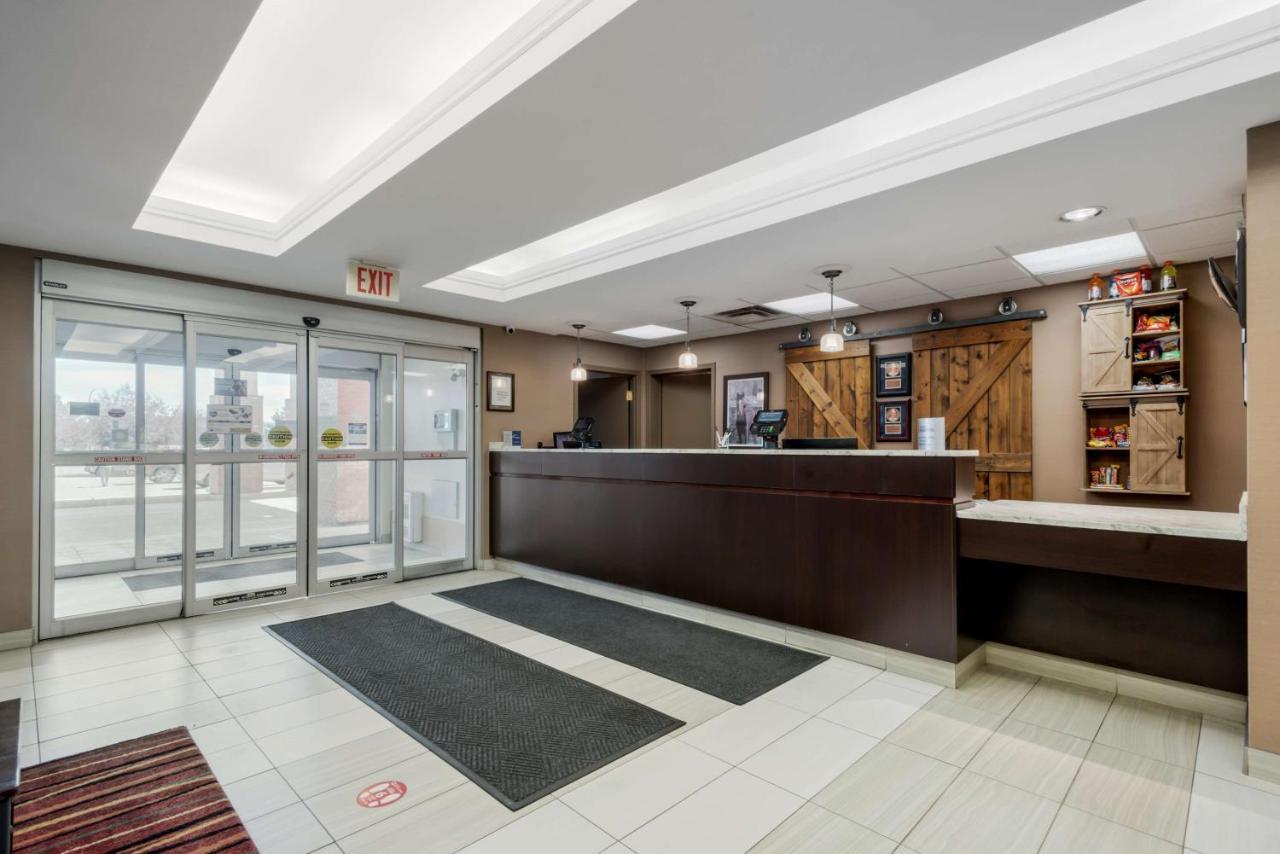 Best Western Plus Red Deer Inn & Suite Exterior foto