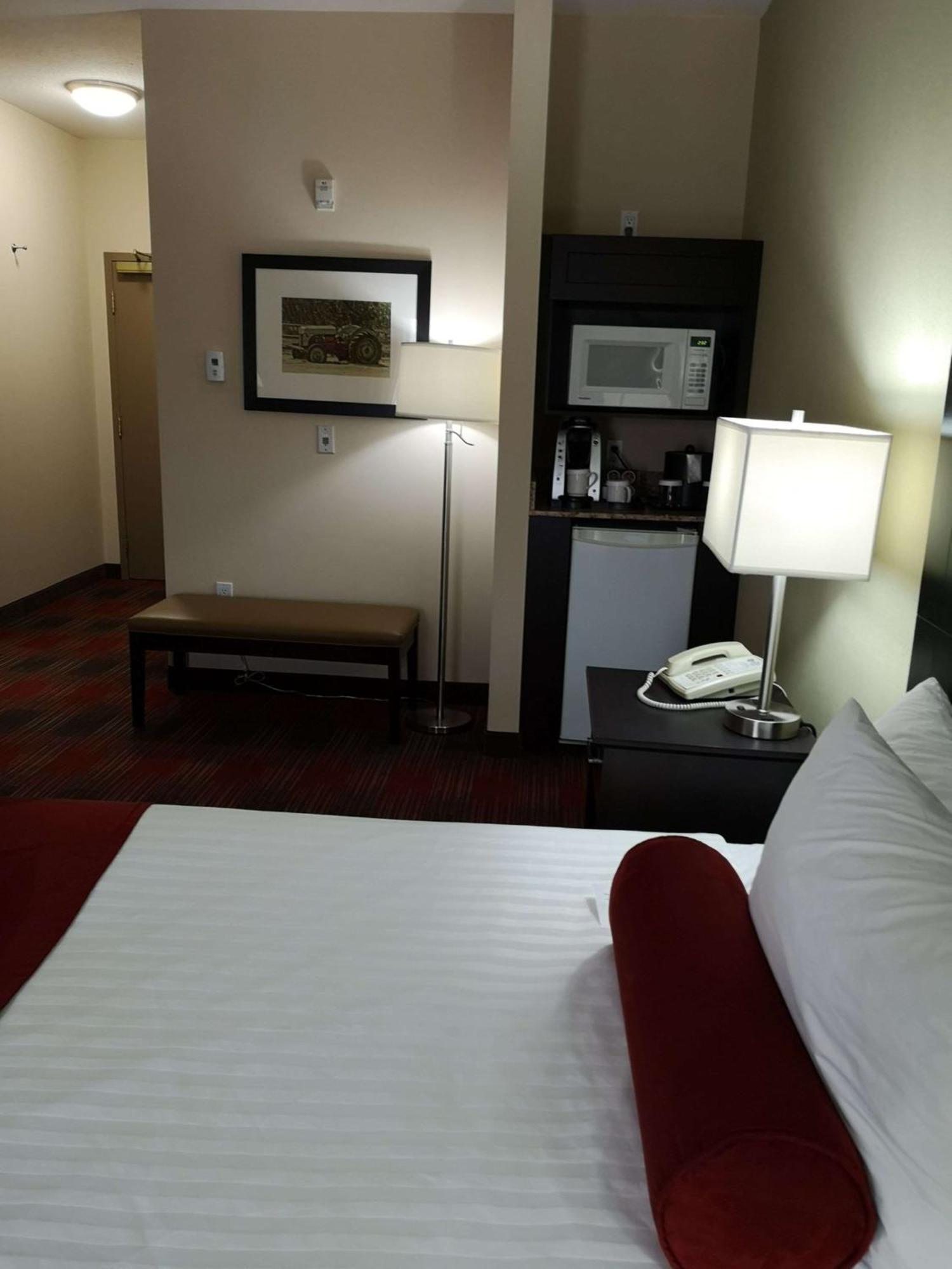 Best Western Plus Red Deer Inn & Suite Exterior foto