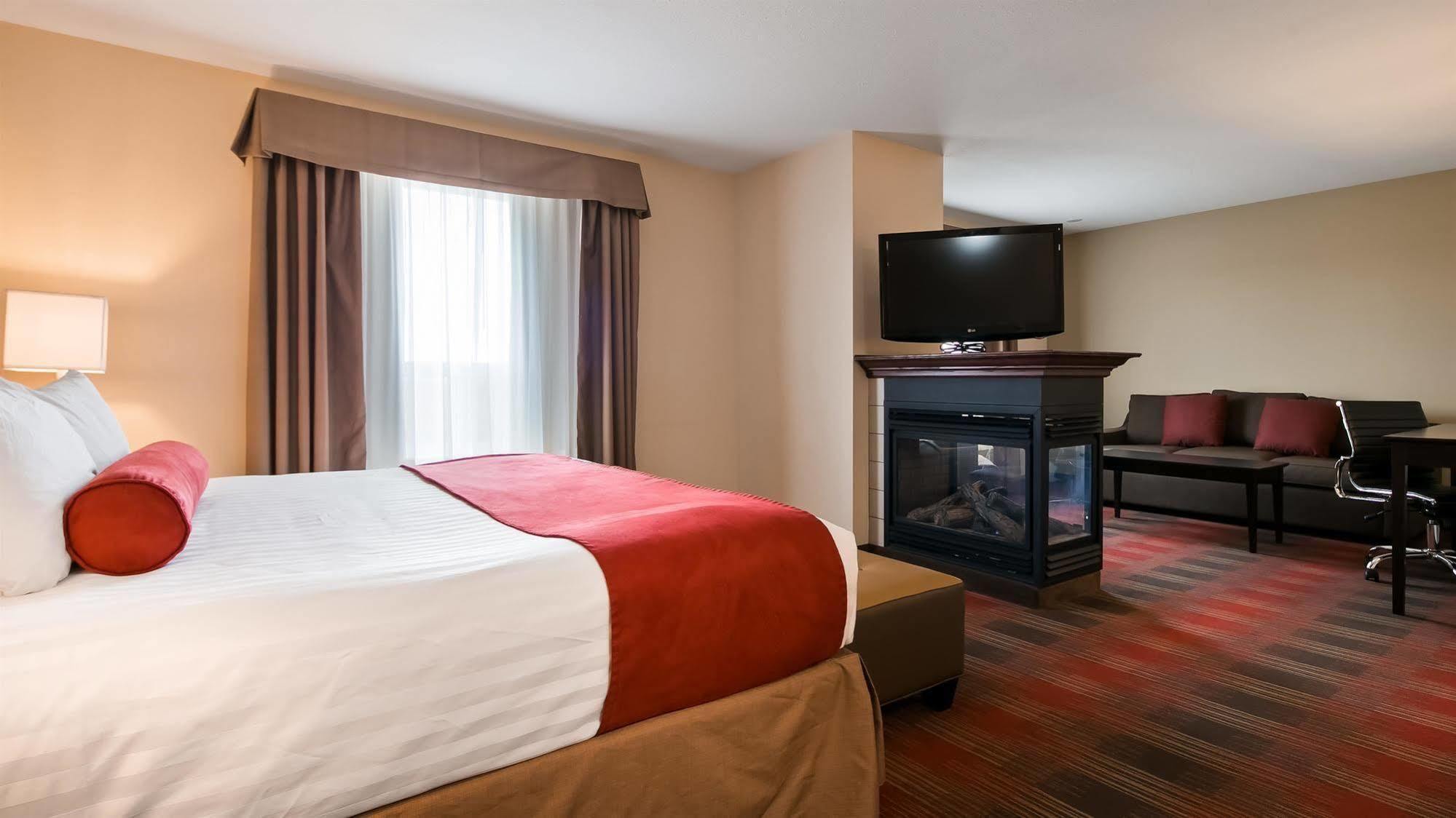 Best Western Plus Red Deer Inn & Suite Exterior foto