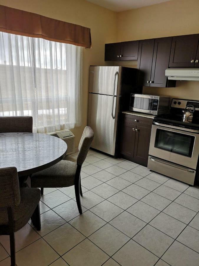 Best Western Plus Red Deer Inn & Suite Exterior foto