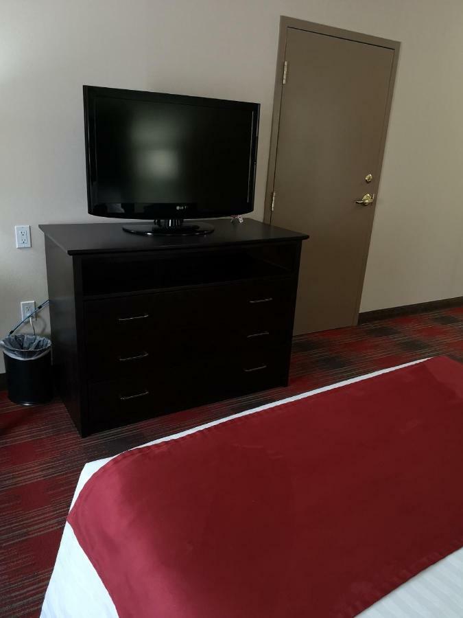 Best Western Plus Red Deer Inn & Suite Exterior foto